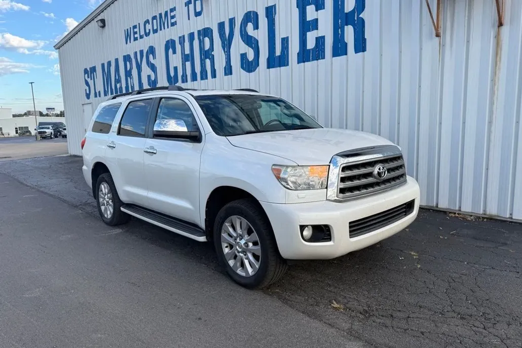 2015 Toyota Sequoia Platinum photo 1