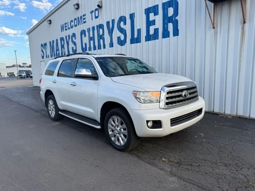 2015 Toyota Sequoia Platinum photo 1