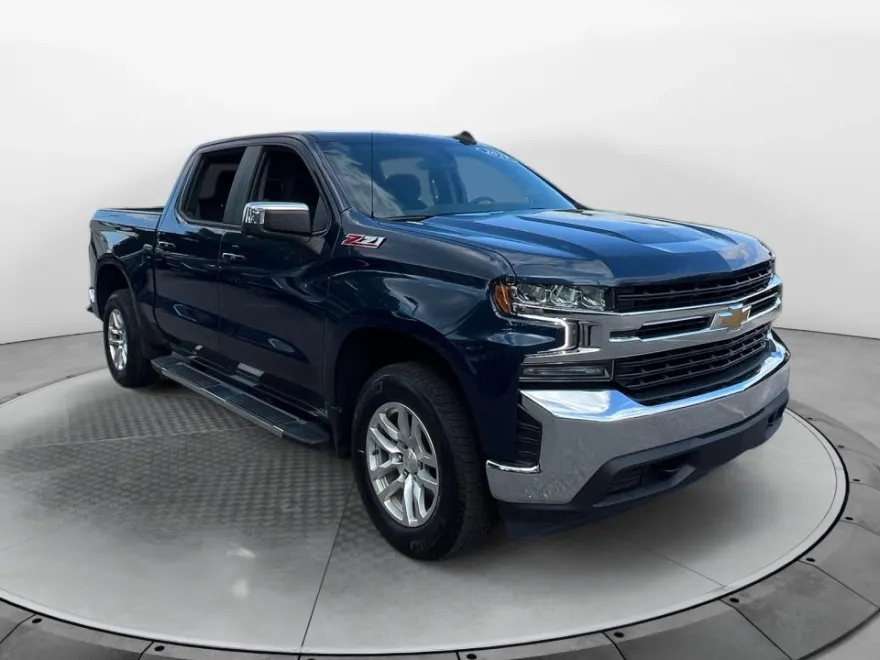 2021 Chevrolet Silverado 1500 LT photo 1