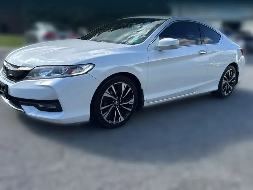 2016 Honda Accord EX-L photo 1