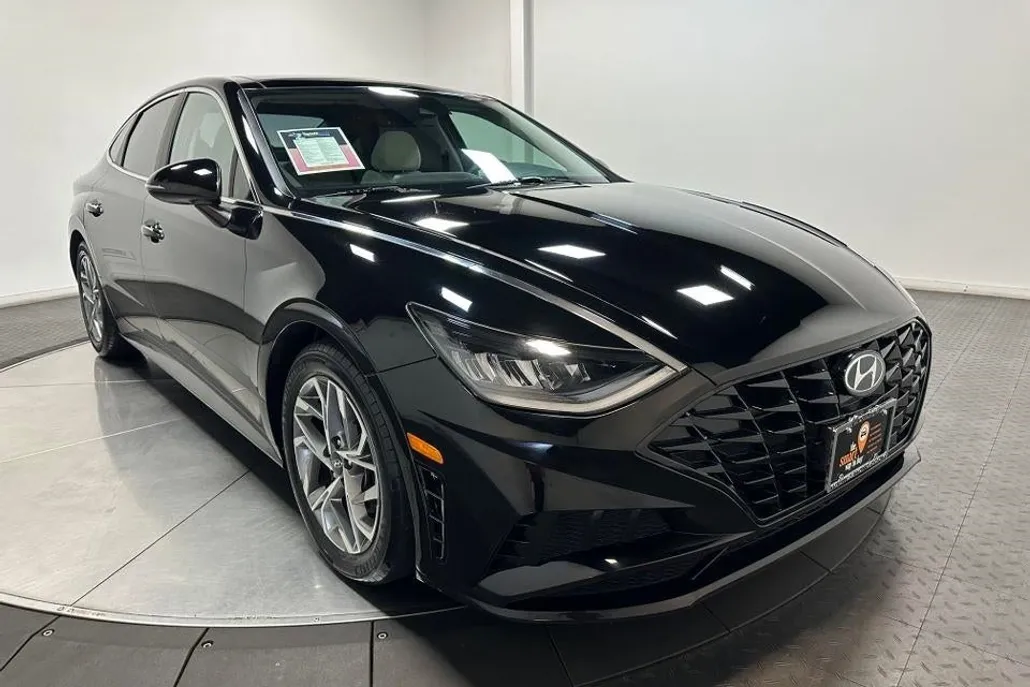 2023 Hyundai Sonata SEL photo 1