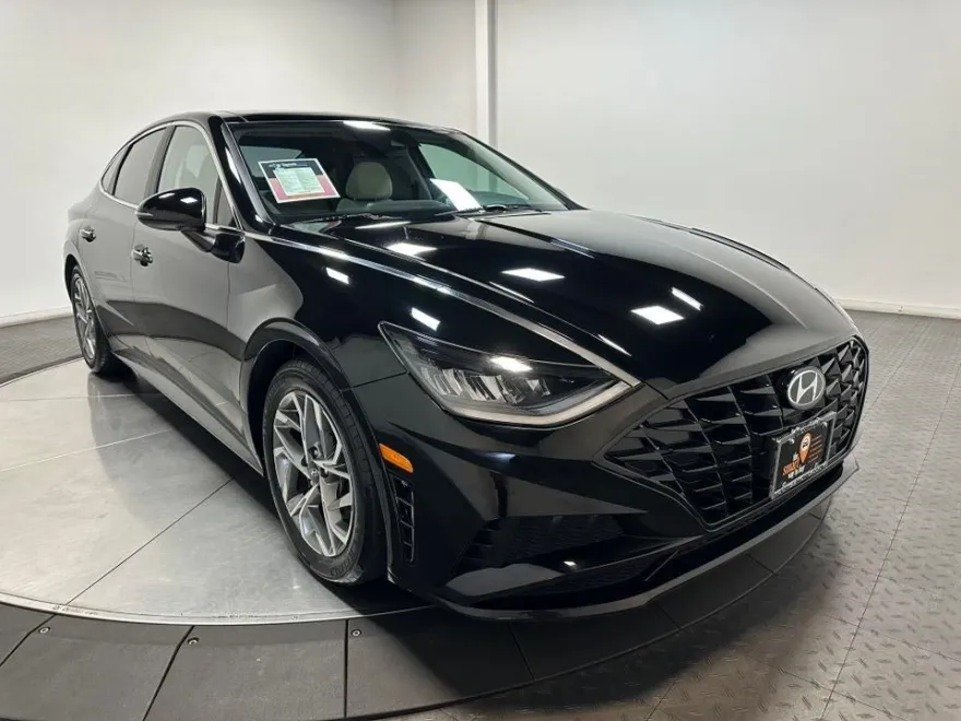 2023 Hyundai Sonata SEL photo 1
