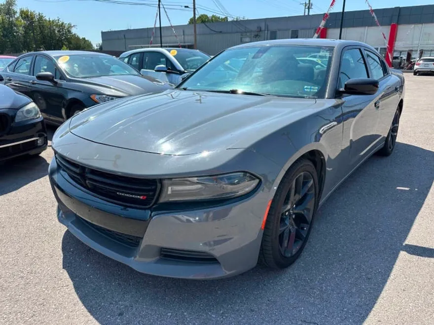 2019 Dodge Charger SXT photo 1
