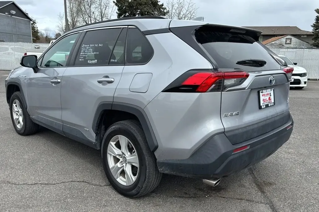 2020 Toyota RAV4 Hybrid XLE Sport photo 1