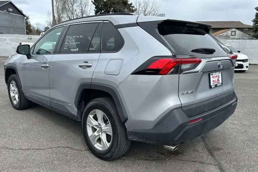 2020 Toyota RAV4 Hybrid XLE Sport photo 1