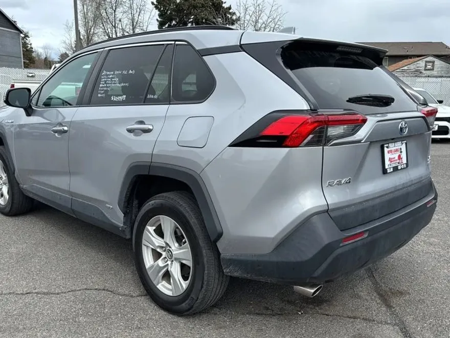 2020 Toyota RAV4 Hybrid XLE Sport photo 1