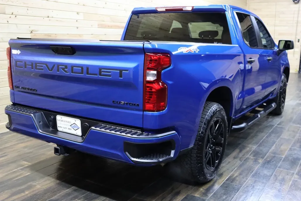2024 Chevrolet Silverado 1500 Custom photo 1
