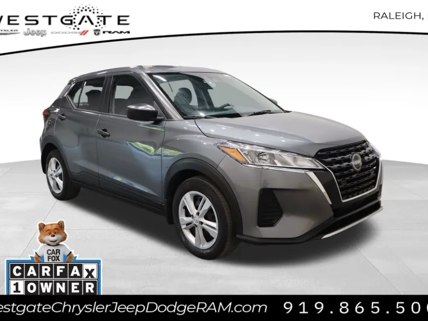 2022 Nissan Kicks S photo 1