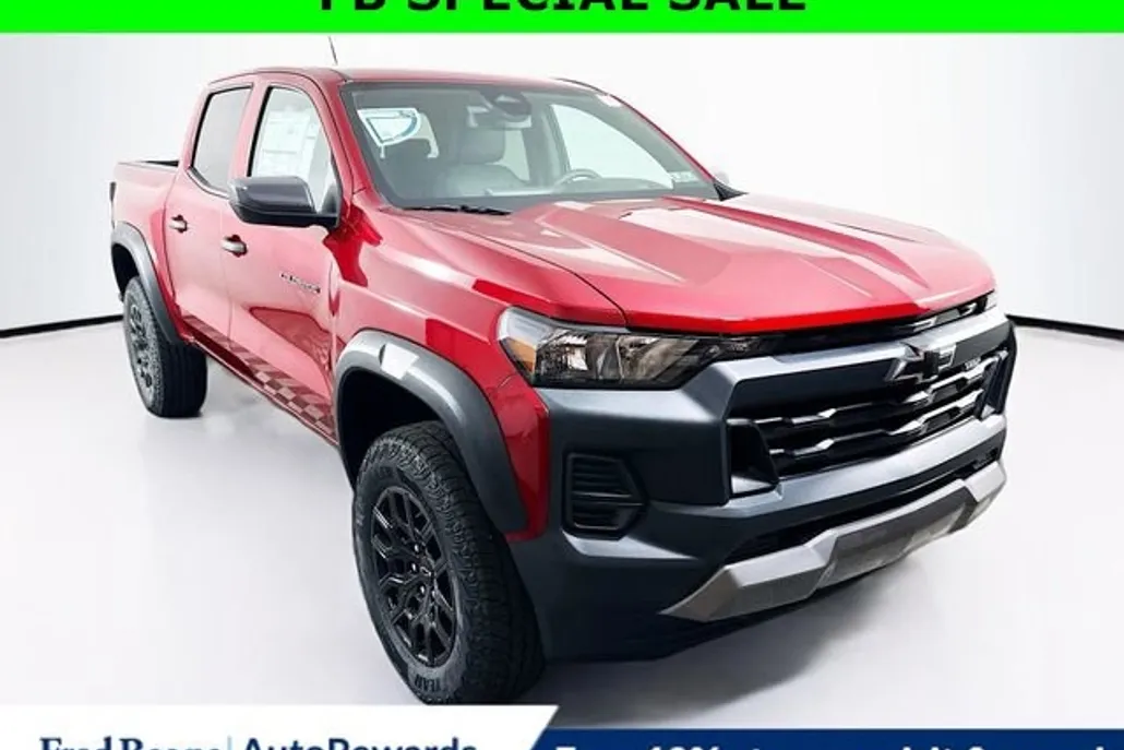 2025 Chevrolet Colorado Trail Boss photo 1