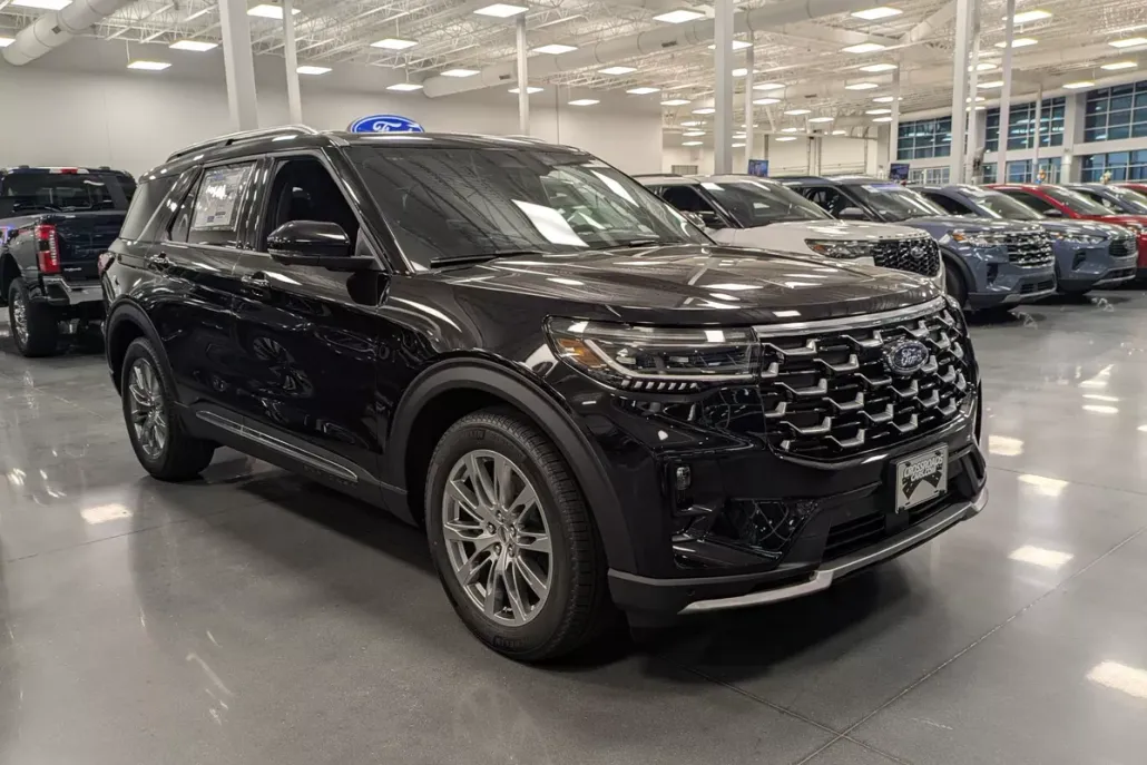 2025 Ford Explorer Platinum photo 1