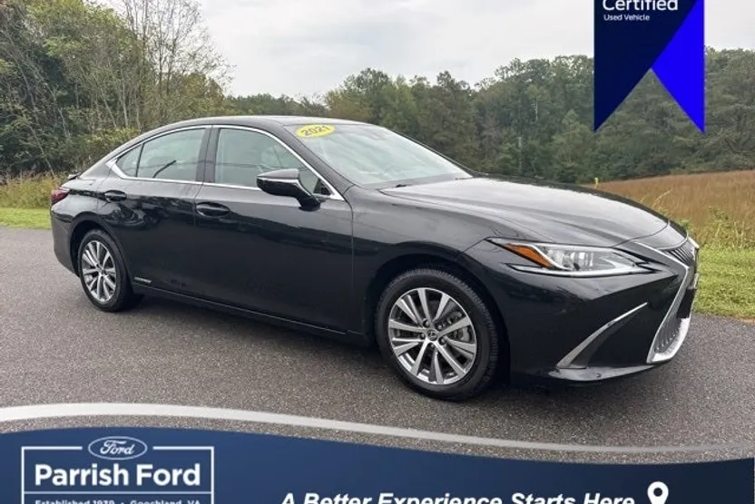 2021 Lexus ES 300h photo 1