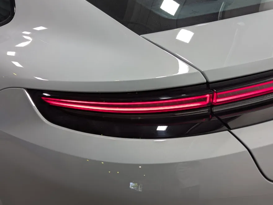 2025 Porsche Panamera GTS photo 1