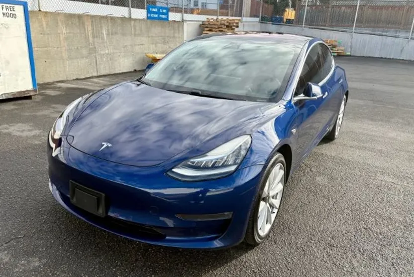 2018 Tesla Model 3 Long Range photo 1