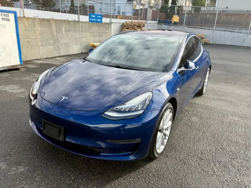 2018 Tesla Model 3 Long Range photo 1