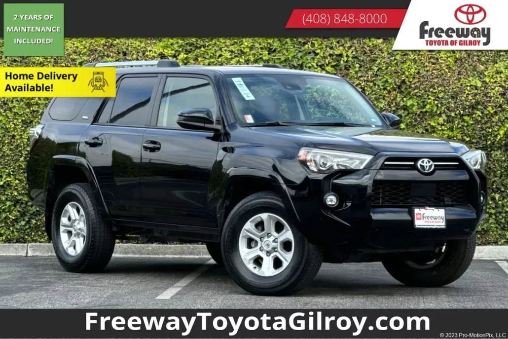 2022 Toyota 4Runner SR5 photo 1