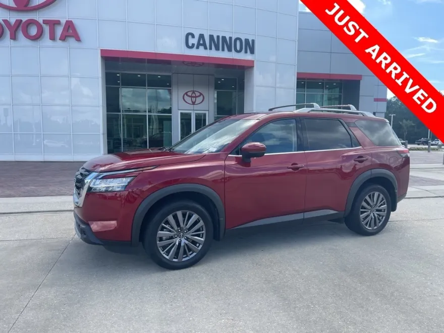 2024 Nissan Pathfinder SL photo 1