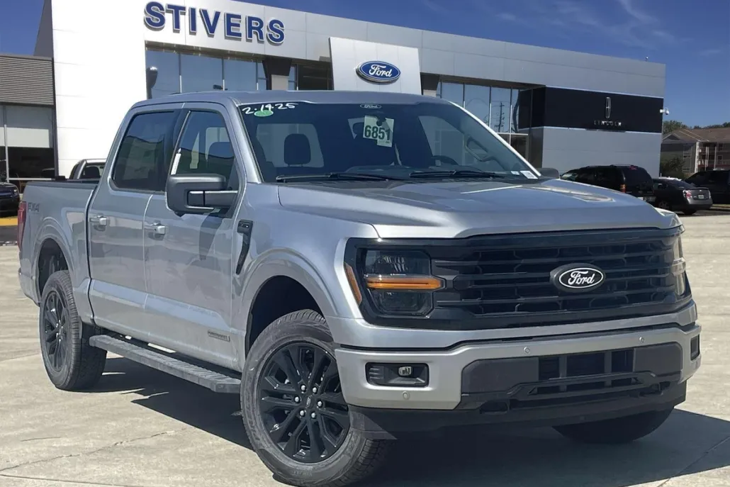 2025 Ford F-150 XLT photo 1