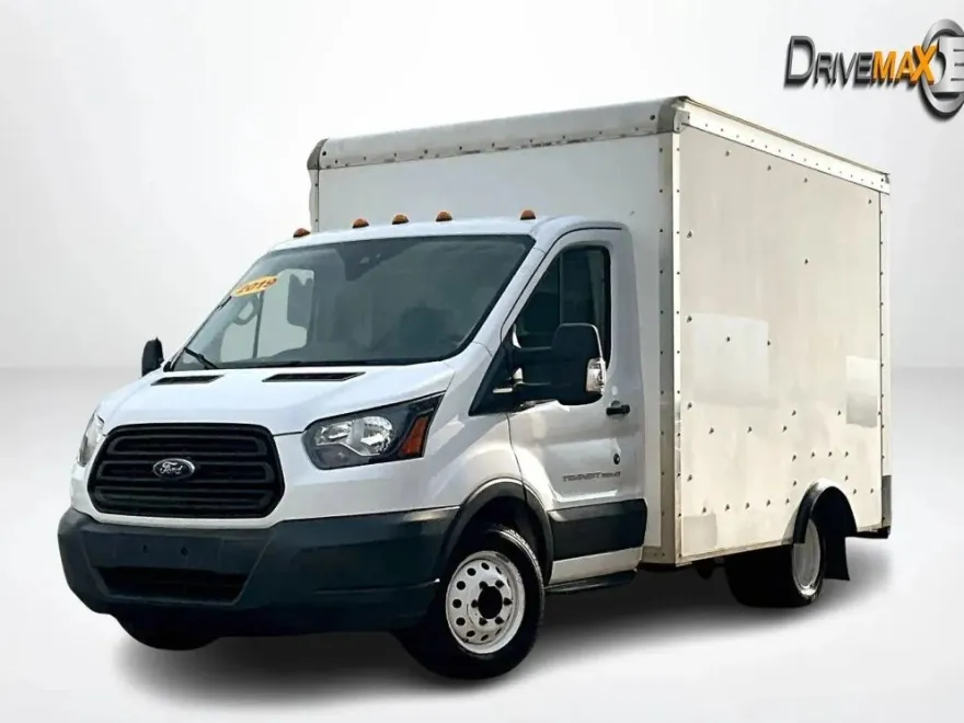2019 Ford Transit Cutaway Van photo 1