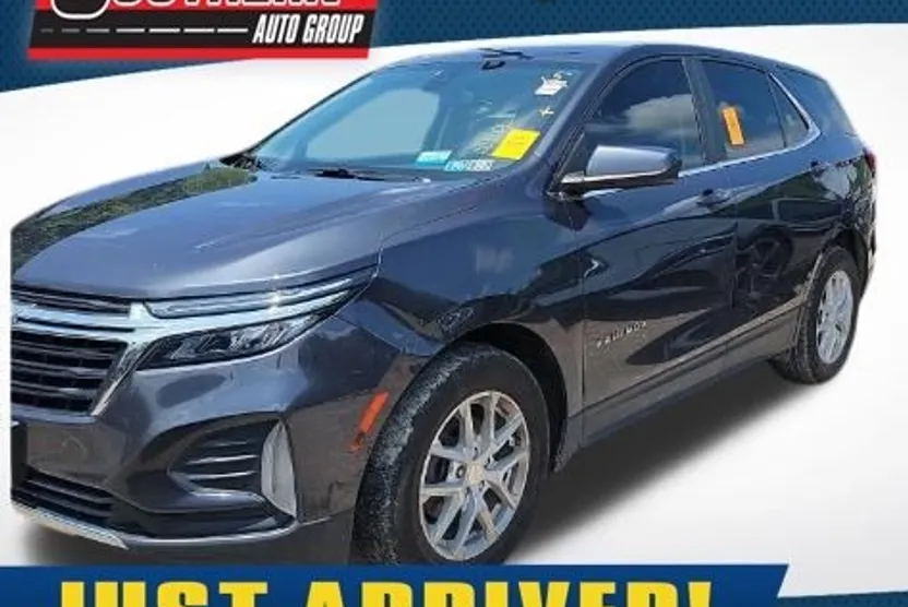 2022 Chevrolet Equinox LT photo 1