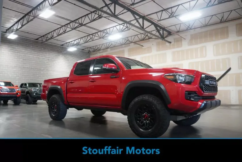 2017 Toyota Tacoma TRD Pro Double Cab V6 4x4 photo 1