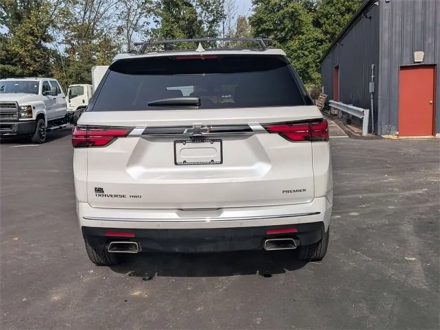2022 Chevrolet Traverse Premier photo 1