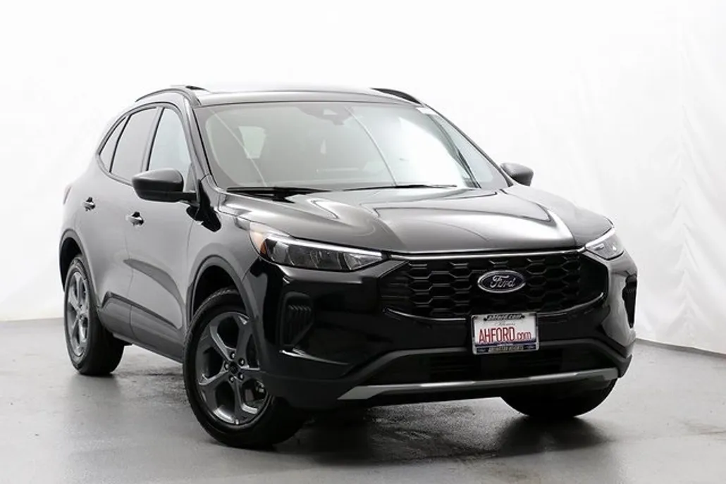 2025 Ford Escape ST-Line photo 1