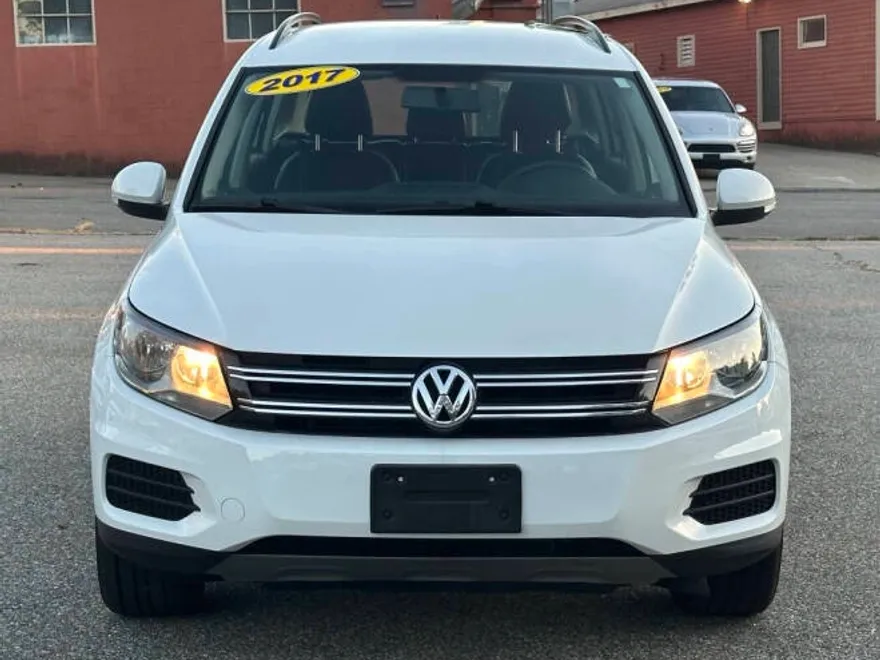 2017 Volkswagen Tiguan Limited S photo 1