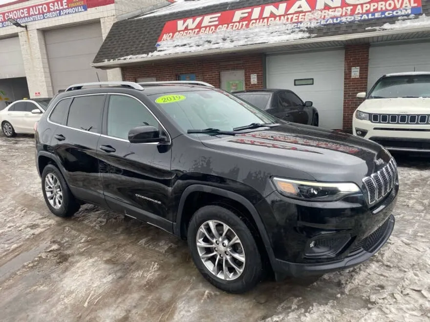 2019 Jeep Cherokee Latitude photo 1