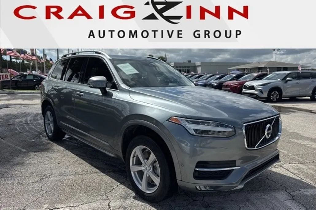 2018 Volvo XC90 T5 Momentum photo 1