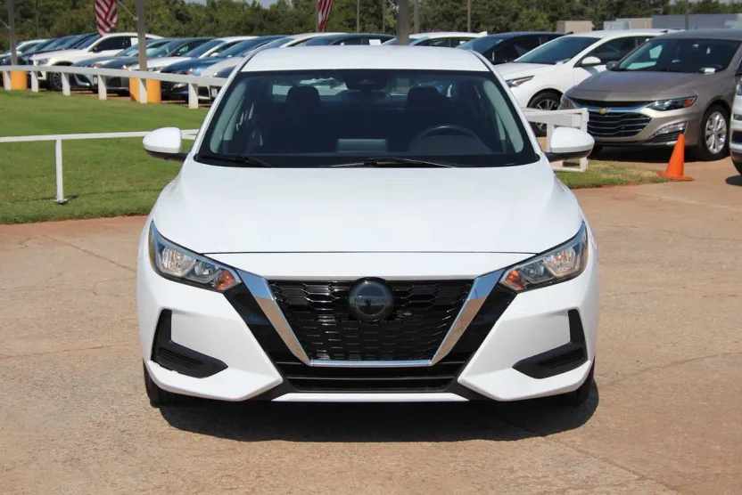 2022 Nissan Sentra SV photo 1
