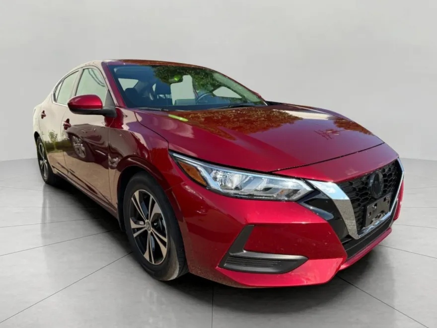 2022 Nissan Sentra SV photo 1