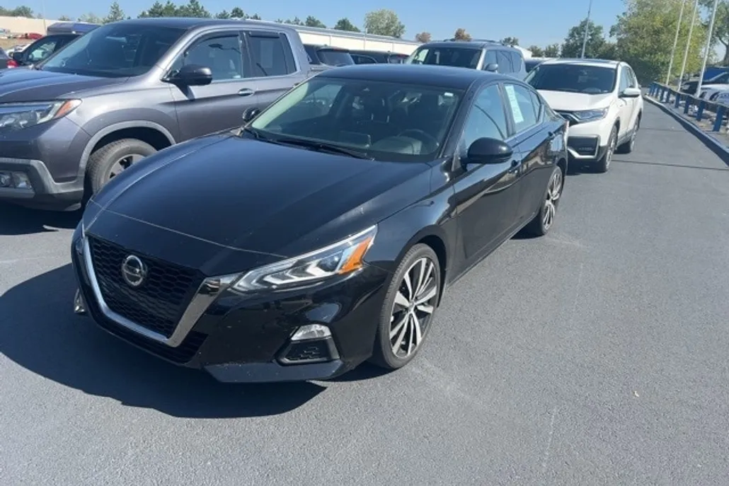 2020 Nissan Altima 2.5 SR photo 1