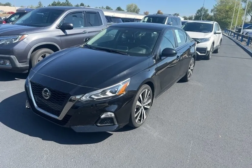 2020 Nissan Altima 2.5 SR photo 1