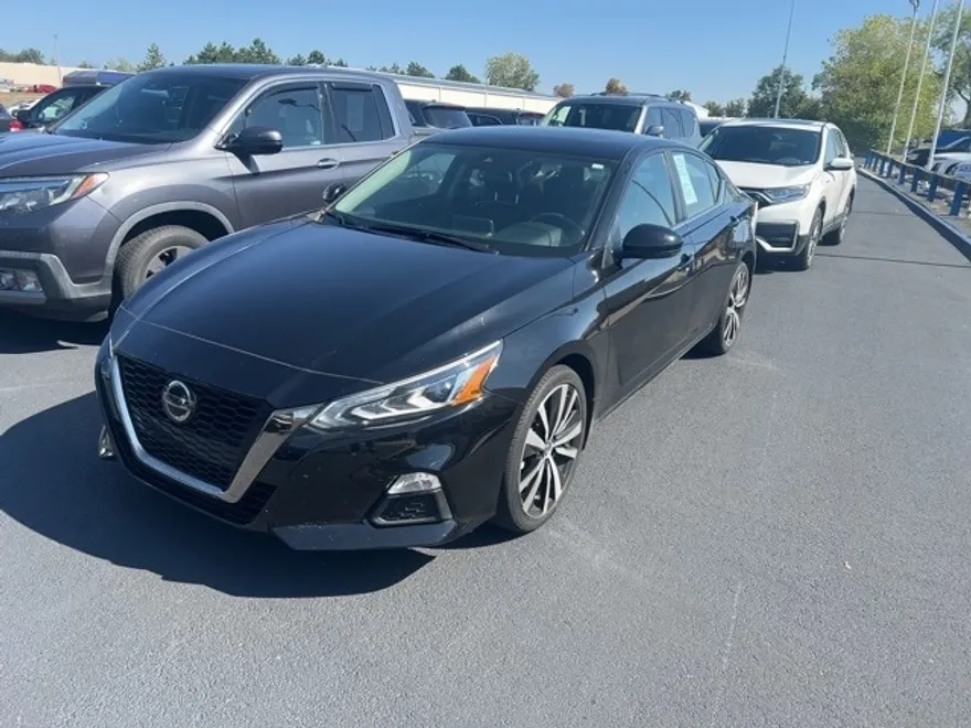 2020 Nissan Altima 2.5 SR photo 1