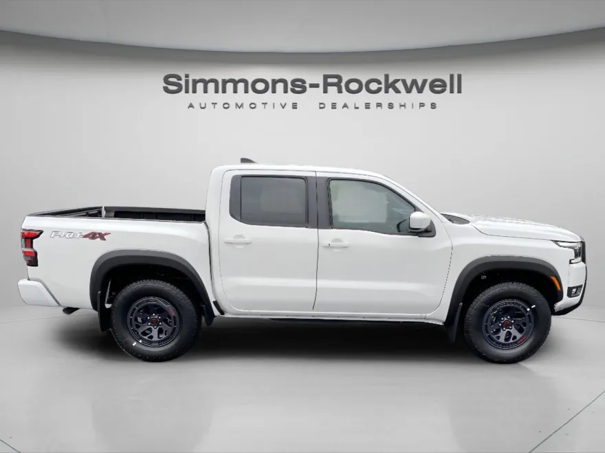2025 Nissan Frontier PRO-4X photo 1