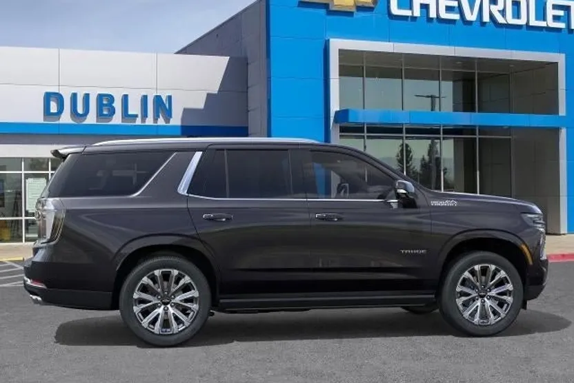2026 Chevrolet Tahoe High Country photo 1