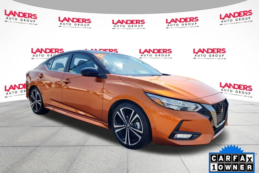 2023 Nissan Sentra SR photo 1