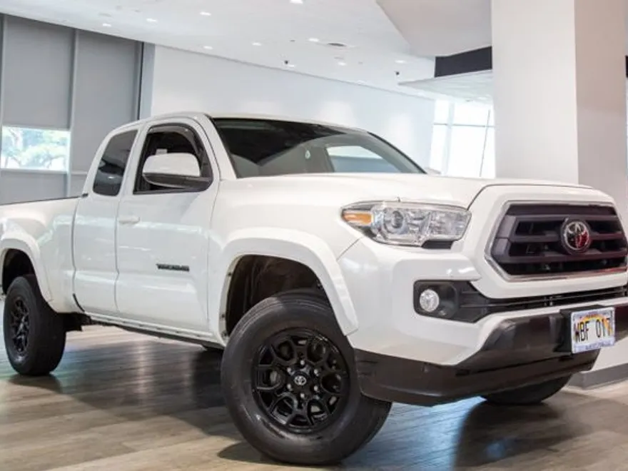 2020 Toyota Tacoma SR5 photo 1