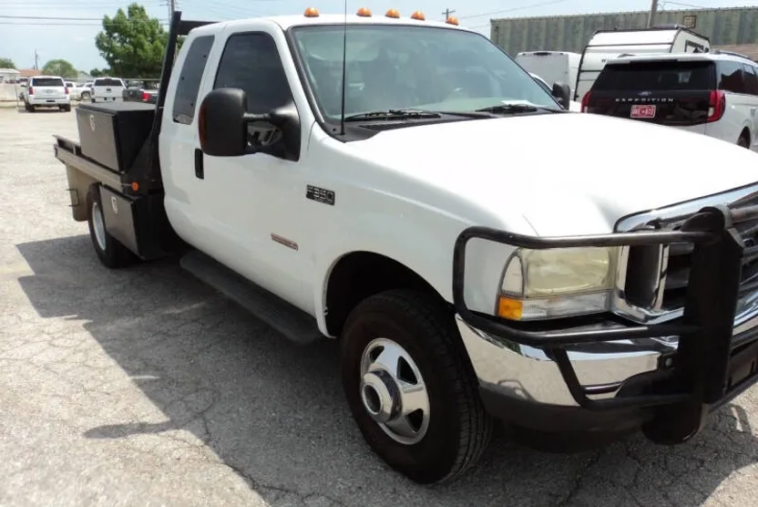 2003 Ford F-350 XLT photo 1