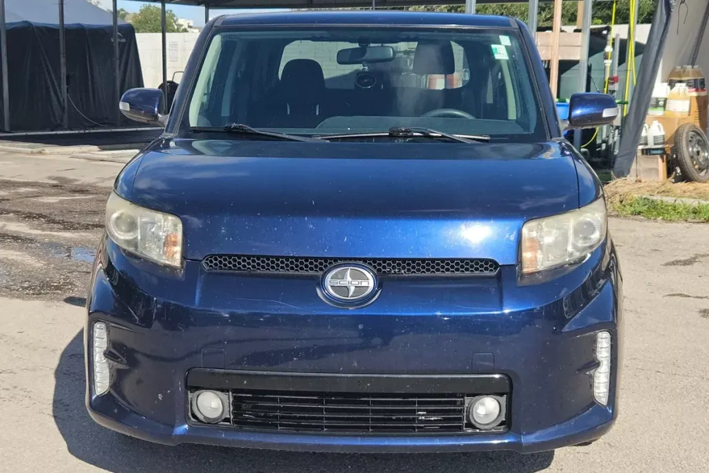 2015 Scion xB Base photo 1