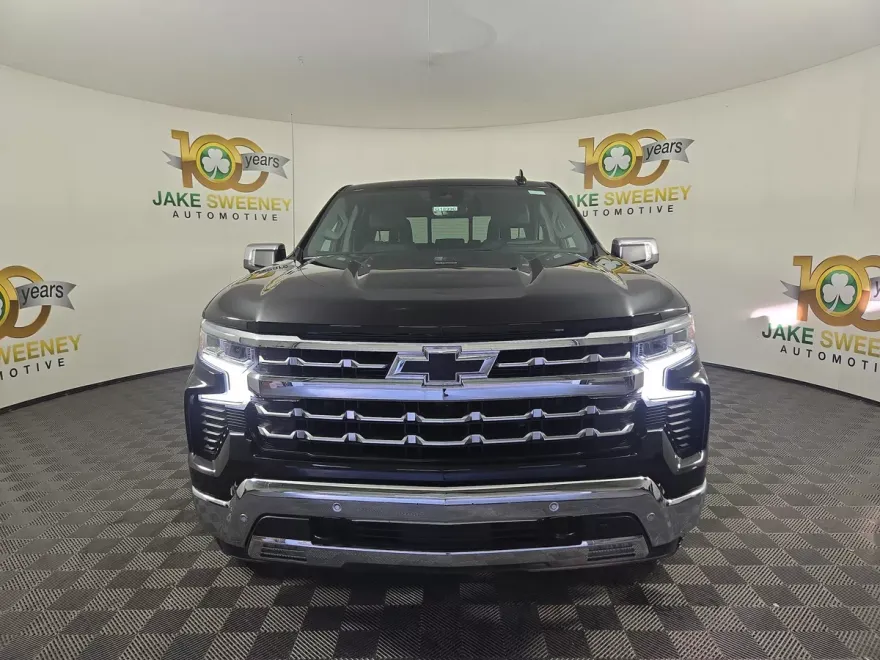 2024 Chevrolet Silverado 1500 LTZ photo 1