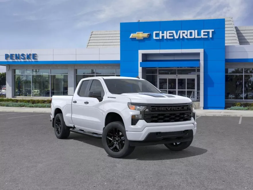 2026 Chevrolet Silverado 1500 Custom photo 1
