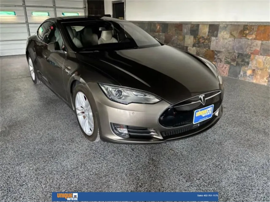 2015 Tesla Model S P90D photo 1