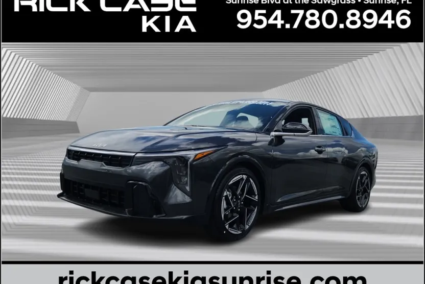 2025 Kia K4 GT-Line photo 1
