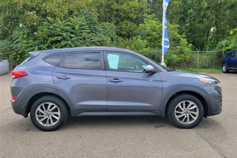 2018 Hyundai Tucson SE photo 1