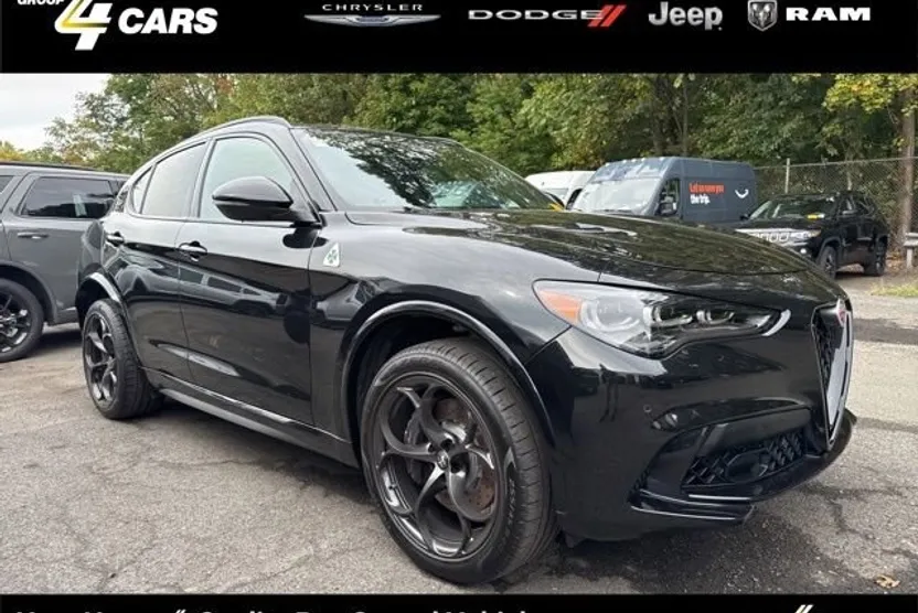 2024 Alfa Romeo Stelvio Quadrifoglio photo 1