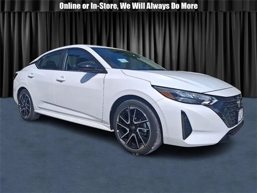 2025 Nissan Sentra SR photo 1