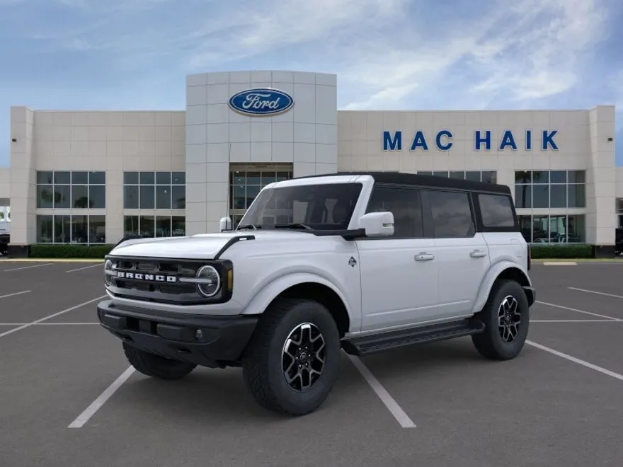 2025 Ford Bronco Outer Banks photo 1