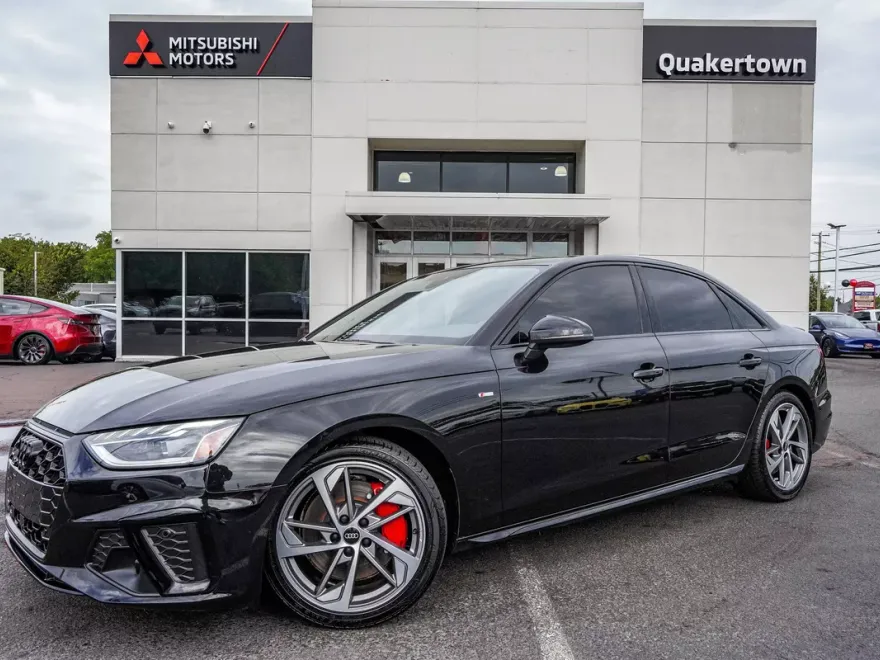 2023 Audi A4 S line Quattro Premium Plus photo 1