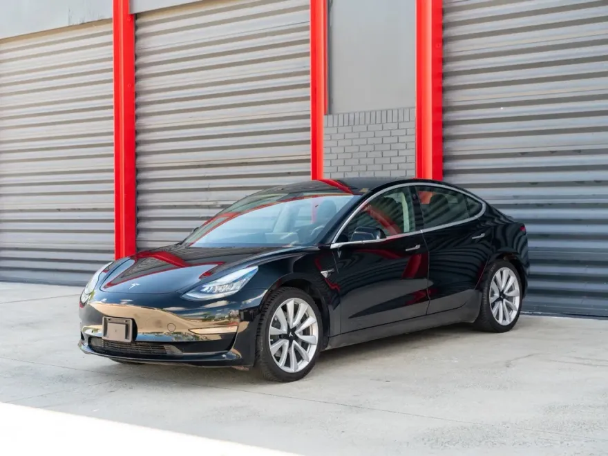 2020 Tesla Model 3 photo 1